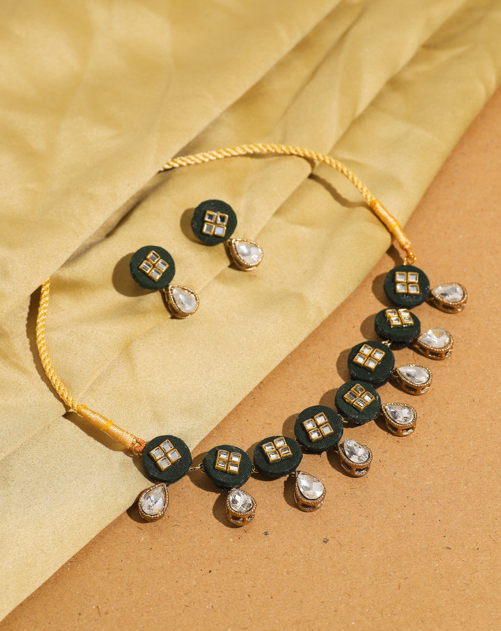 Noor Kundan Set